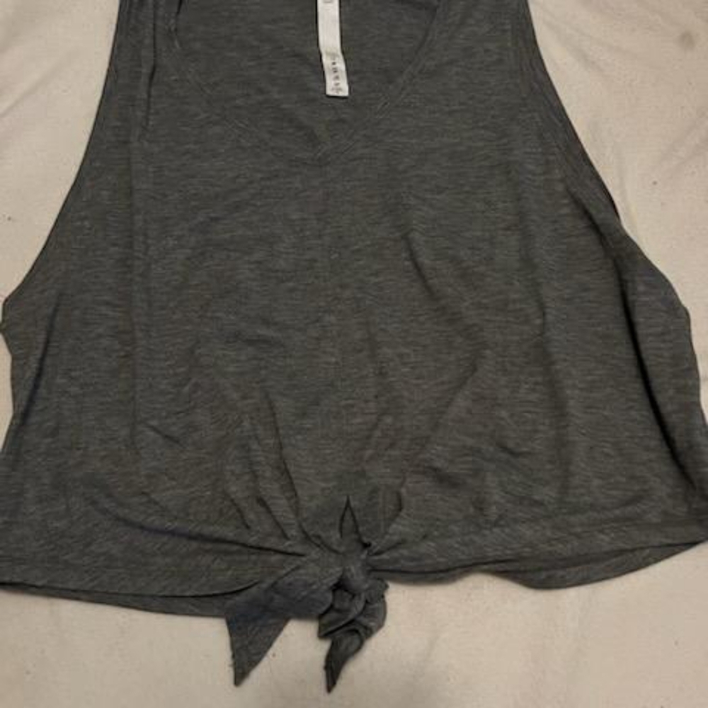 Alchemy lululemon gray sports shirt